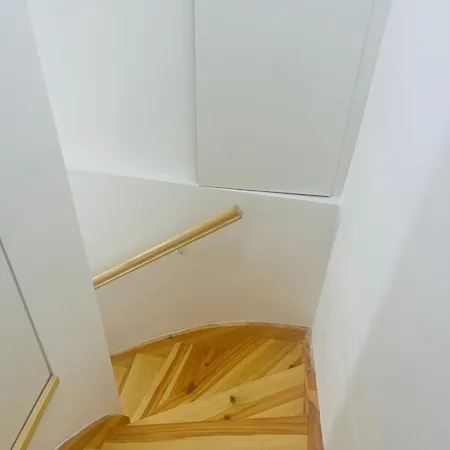 Apartment Jenys Usti 2 *
