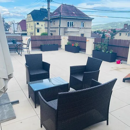 Jenys Usti 2 Apartment
