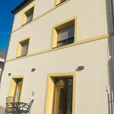 Jenys Usti 2 * Ústí nad Labem